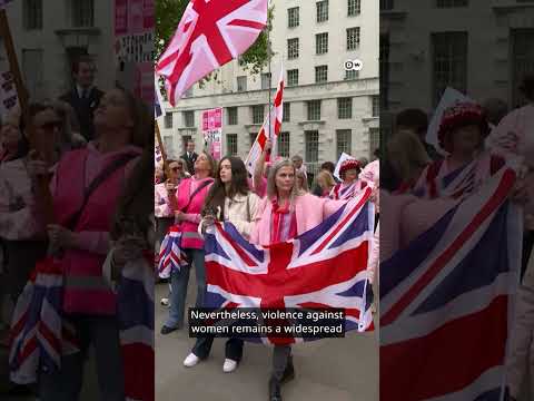 The UK’s ‘Pink Ladies’ anti-migrant protests | DW News