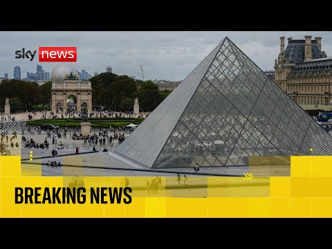 Louvre museum in Paris closed after robbery