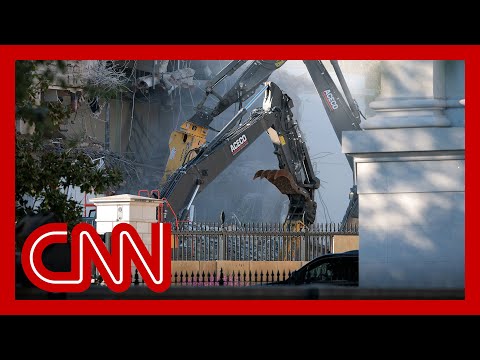 Excavators tear Into WH East Wing for Trump’s $200M ballroom project