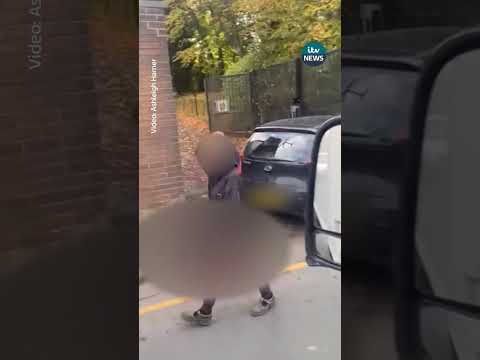 Onlookers in Manchester watch as police surround suspect at synagogue #shorts