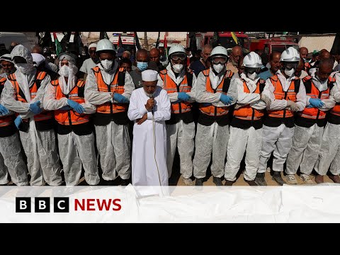 Bodies of Palestinians returned by Israel show signs of torture, say doctors in Gaza | BBC News