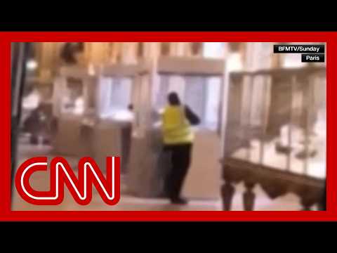 Suspects arrested over jewel theft from Louvre museum in Paris