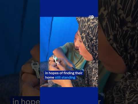 Gazans holding on to keys to destroyed homes | DW News