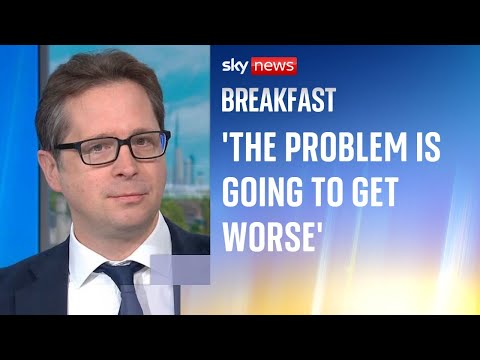 Government is ‘accommodating thousands of people coming to the UK illegally’, says Tory MP