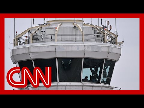 Air traffic controllers miss first paycheck of shutdown