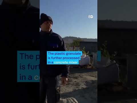 Environmentally friendly road surfacing made from recycled plastic | DW News