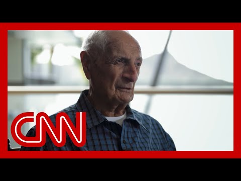 WWII Navy veteran describes the moment when kamikaze plane hit USS Missouri