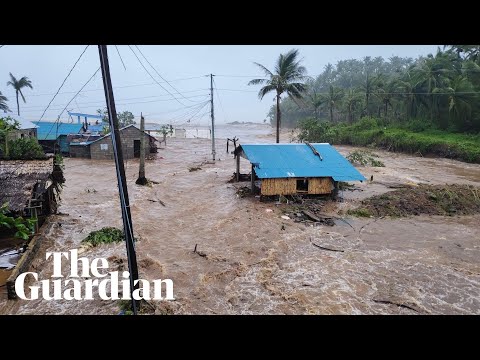 Super-typhoon Fung-wong starts battering the Philippines