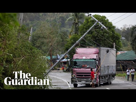 Typhoon Fung-wong makes landfall in the Philippines