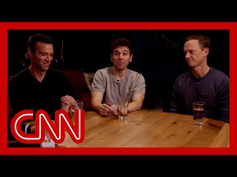 “Pod Save America” cohosts react to Trump signing bill to release all Epstein files