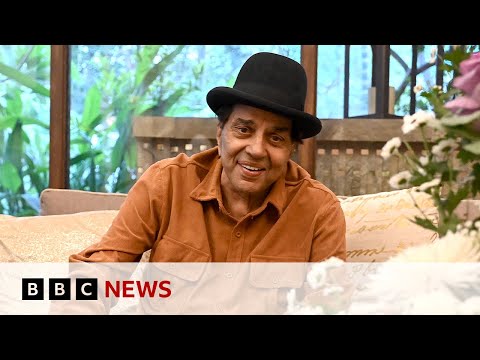 Bollywood legend Dharmendra dies at 89 | BBC News