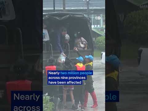 Heavy rainfall causes severe flooding in southern Thailand | DW News
