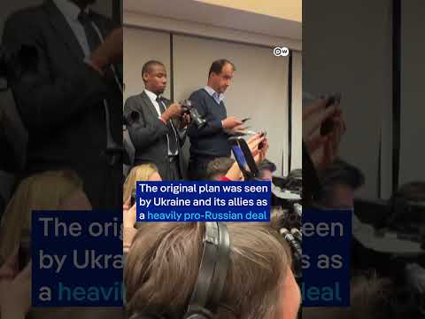 Russian strikes hit Kyiv overnight | DW News