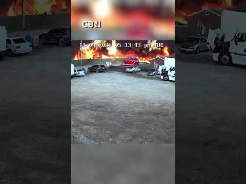 Watch: Shocking moment a plane crashes in Kentucky