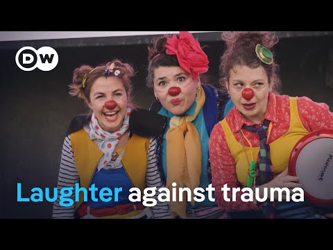 Turkey’s earthquake survivors: ‘Children need to laugh again’ | DW News