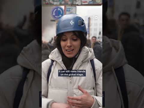 Police deploy tear gas on farmers protesting Mercosur trade deal in Brussels | DW News