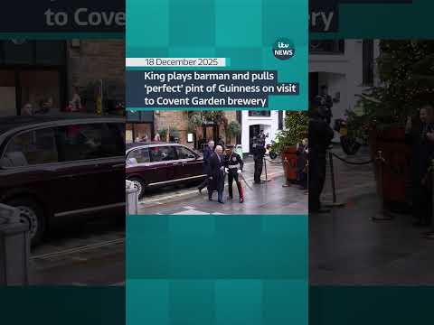 King plays barman and pulls ‘perfect’ pint of Guinness on visit Covent Garden brewery