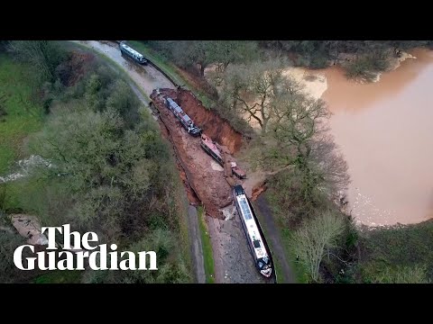 Sinkhole swallows boats on canal in Shropshire