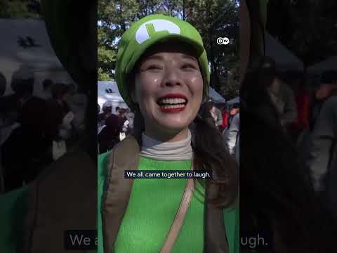 Japan’s ritual where everyone must laugh | DW News