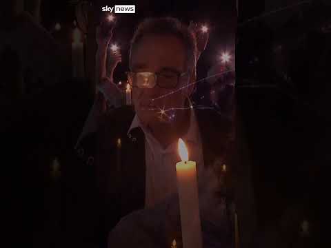 Moment of silence held for Bondi victims