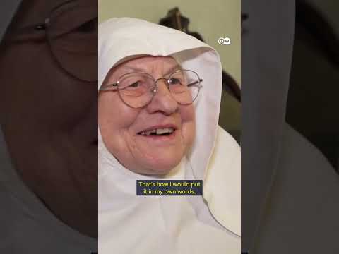 Nuns fight back against Instagram ban | DW News