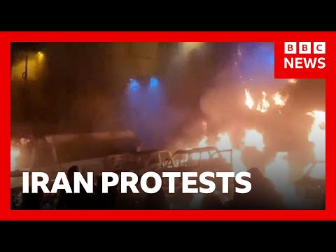 Trump considers ‘strong options’ in Iran as hundreds of protesters killed | BBC News