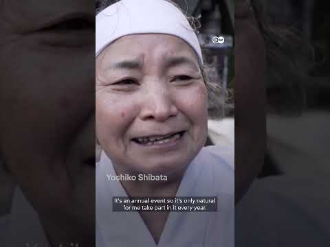 Japanese plunge into ice bath for New Year | DW News