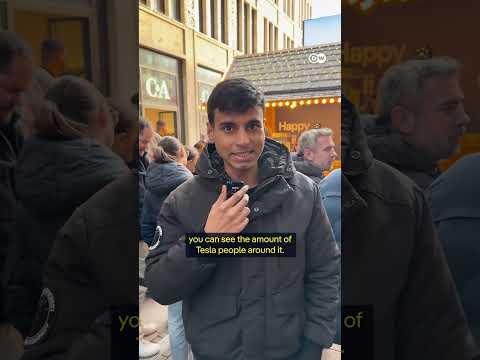 Tesla’s Humanoid Optimus in Berlin | DW News