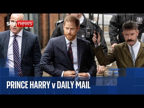 Watch Prince Harry and Liz Hurley arrive at High Court