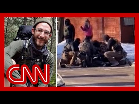 2 officers fired their weapons during Pretti shooting: DHS report