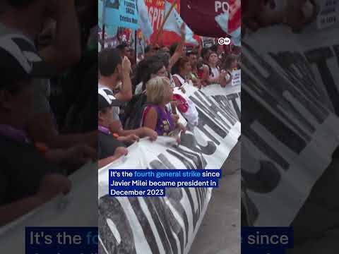 Argentines clash with police amid general strike | DW News