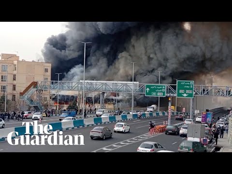 Smoke billows from fire at Tehran market