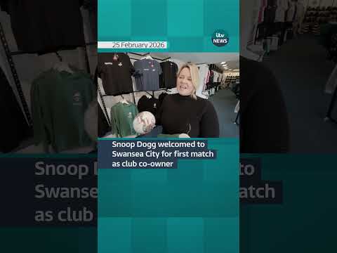 Swansea City co-owner Snoop Dogg received a warm welcome at his first home game #itvnews