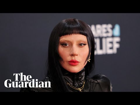 Grammy Awards red carpet – watch live