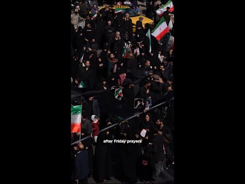 Pro-government crowds gather in Tehran to voice anger at US-Israeli strikes