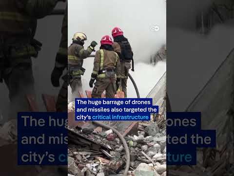 Russian strike on Ukrainian apartment block in Kharkiv | DW News