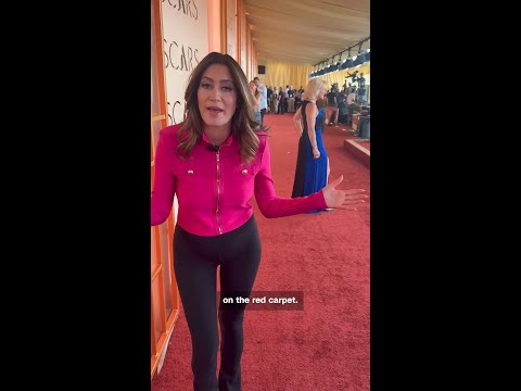 Behind the scenes of the red carpet at the Oscars