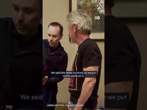 Sean Penn Receives an “Oscar” in Ukraine | DW News