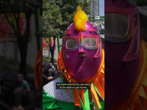 Mexican protestors slam World Cup | DW News