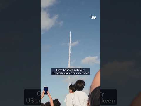 Billions pave the path to the moon | DW News