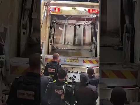 Israeli police find Palestinians hiding in garbage truck | DW News