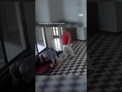 Principal tackles school shooter in the US | DW News