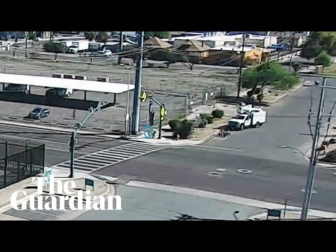 Arizona utility worker saves toddler from walking into rush-hour traffic