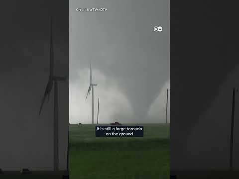 Tornado chasers track Oklahoma twisters