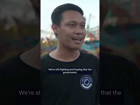 Fishermen left stranded by surging fuel prices in Indonesia | DW News