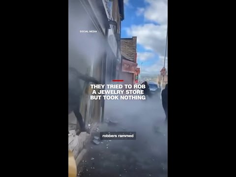 They tried to rob a jewelry store but took nothing