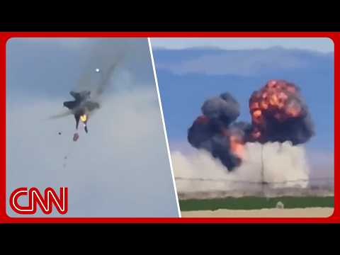 Navy jets collide at air show: Aviation analysts react