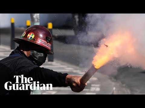 Protesters and police clash in La Paz as Bolivia’s anti-government unrest escalates