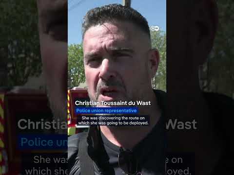 France: Bus plunges into Seine in trainee accident | DW News