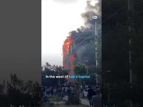 Massive fire in a Tehran mall kills eight people | DW News